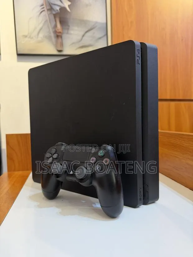 PS4 Slim 1TB 1 Controller With 17 Games Installed · Photo 1