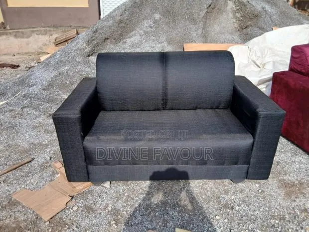Accommodating 2n1 Sofas Available · Photo 1