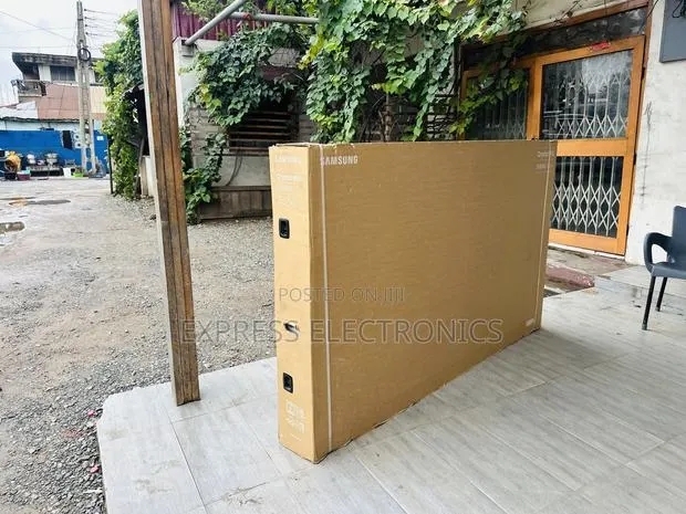 Ultra Modern Slim Crystal Uhd, Smart 85u8072f, Hdr, 214 Cm (2025) · Photo 1
