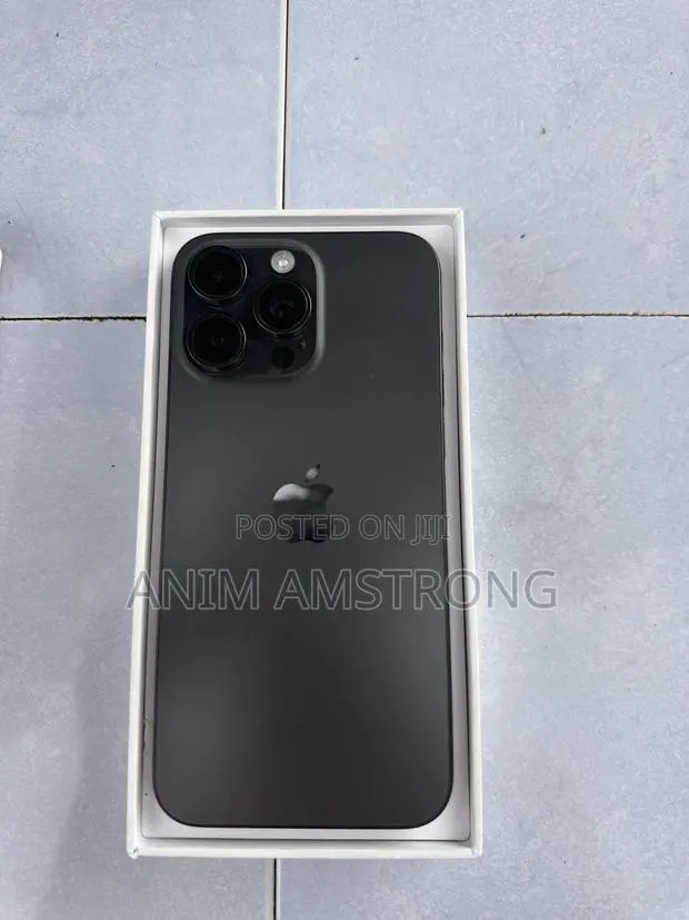 Apple iPhone 15 Pro Max 512 GB Black · Photo 1