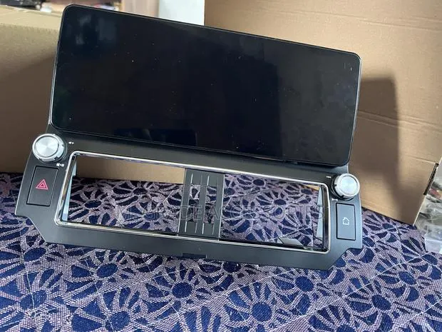 Android Multimedia Screen – Toyota Land Cruiser Prado 2013–2017