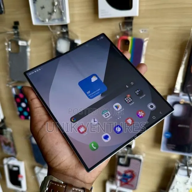 Samsung Galaxy Z Fold6 256 GB Silver · Photo 1