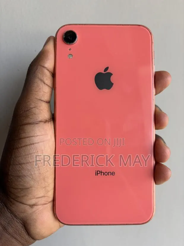 Apple iPhone XR 64 GB · Photo 1