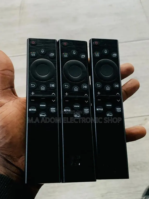 Samsung Replaceable Smart Voice Control Remote · Photo 1