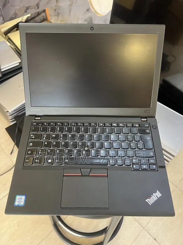 Laptop Lenovo ThinkPad X260 8GB Intel Core i7 SSD 256GB · Photo 1