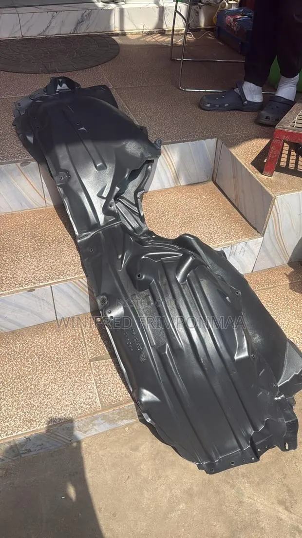 Toyota Rav4 2019,2020,2021,2022,2023 Mudgaurd/Inner Rubber · Photo 1