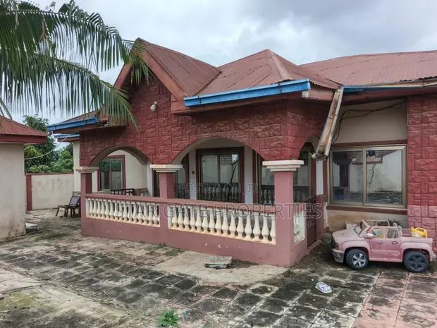 4bdrm House in Atonsu Feyiase., Kumasi Metropolitan for sale · Photo 1