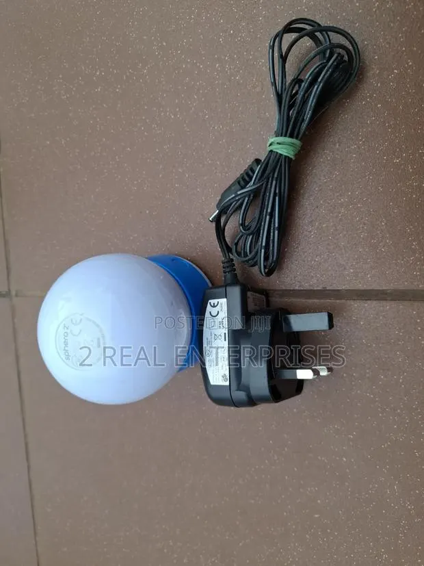 Sphero 2.0 / Ollie Bluetooth Robot With Dock Power Adapter Set · Photo 1