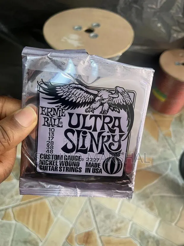Slinky Lead Guitar String · Photo 1