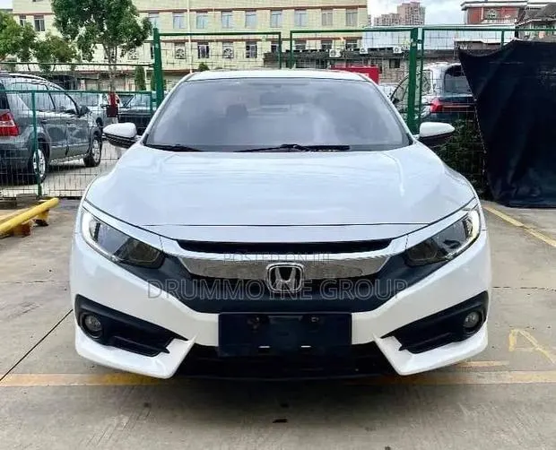Honda Civic 2017 White · Photo 1