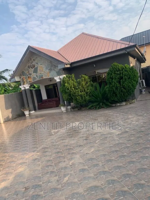 Mini Flat in Zenith Realty, Bortiano for rent · Photo 1