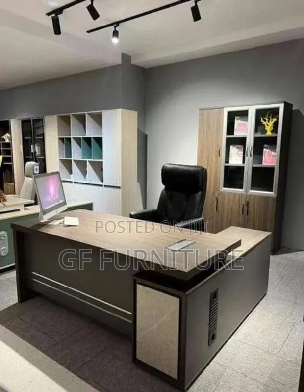 L-Sharp Office Desk 1.6m · Photo 1