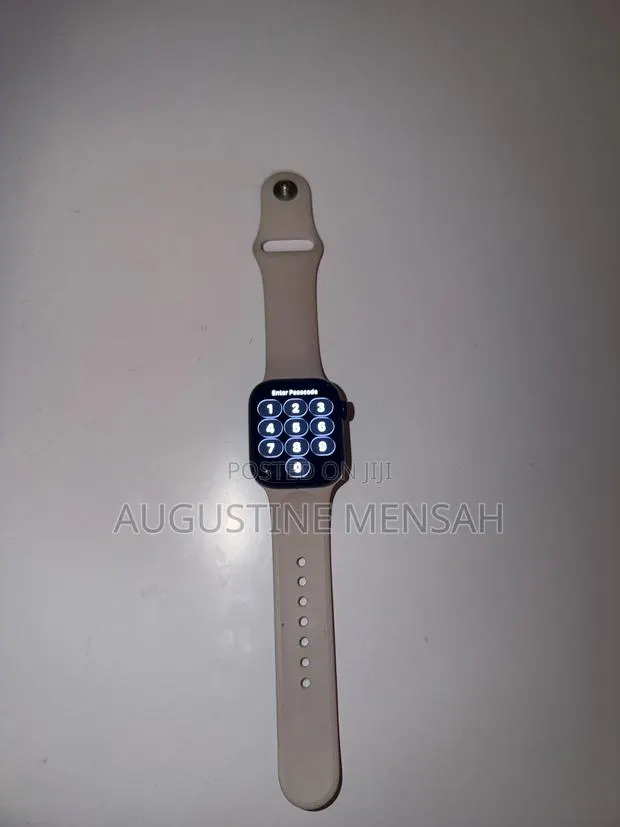 Apple Watches Series Series 7, 41mm One Band GPS+ LTE · Photo 1