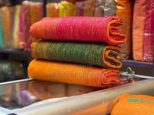 Ghana Ombré Kente · Photo 1