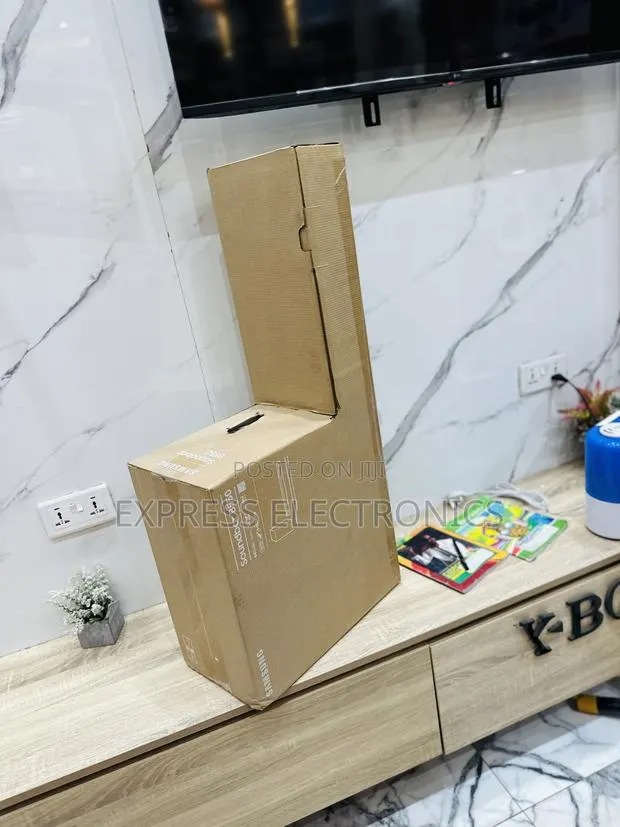 Ultra Modern Samsung B550 410w · Photo 1