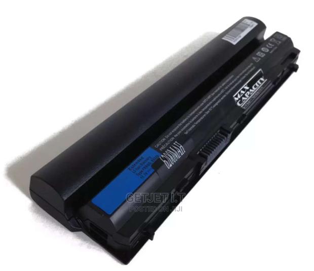 Batteries for Every Laptop Available for Delivery · Photo 1