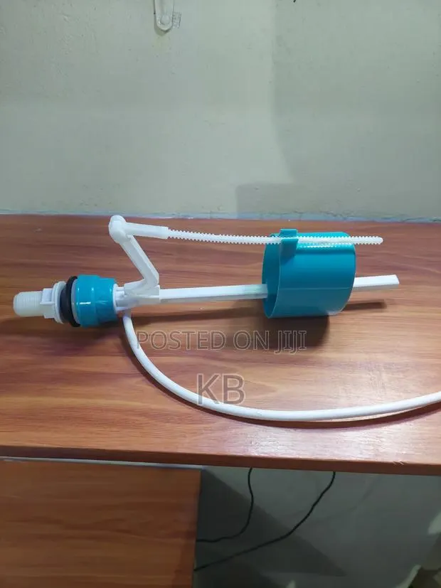 Adjustable Toilet Tank Fill Valve for Efficient Water Control · Photo 1