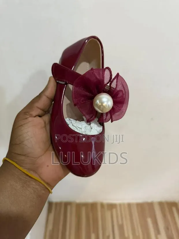 Kids Shoes for Girls · Photo 1