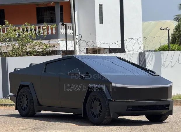 Tesla Cybertruck Cyberbeast 2024 Black · Photo 1