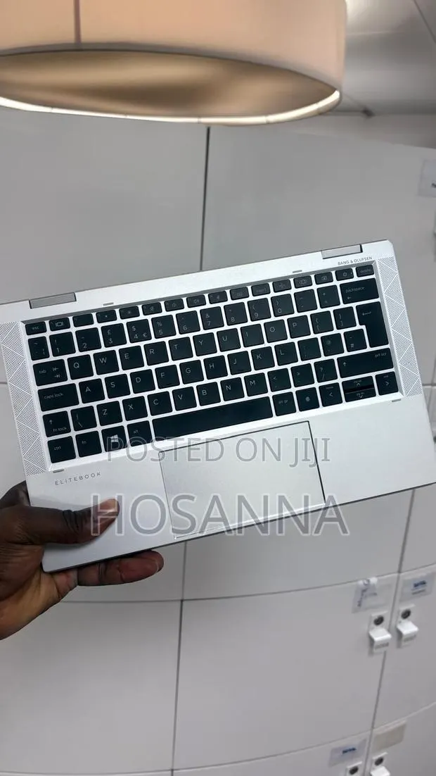 Laptop HP EliteBook x360 1030 G7 16GB Intel Core i7 SSD 1T · Photo 1