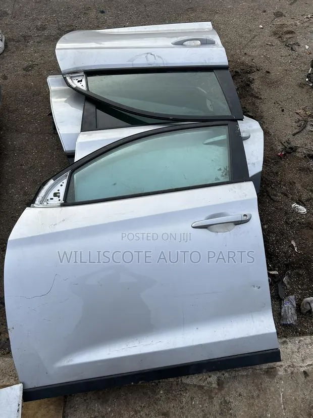 Hyundai Tucson 16-21 Doors Set · Photo 1