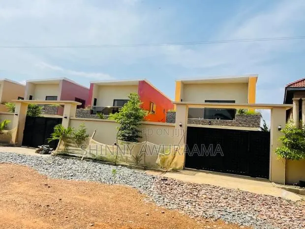 3bdrm House in Ashaley Botwe for sale · Photo 1