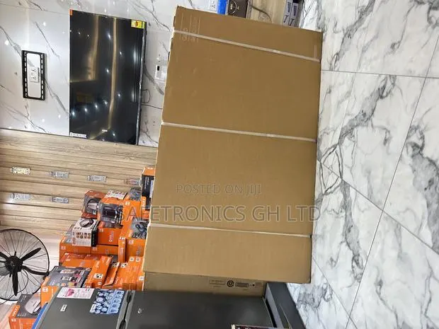 Ultra Modern Samsung Qled 75q60c 75” Sleek Tv · Photo 1