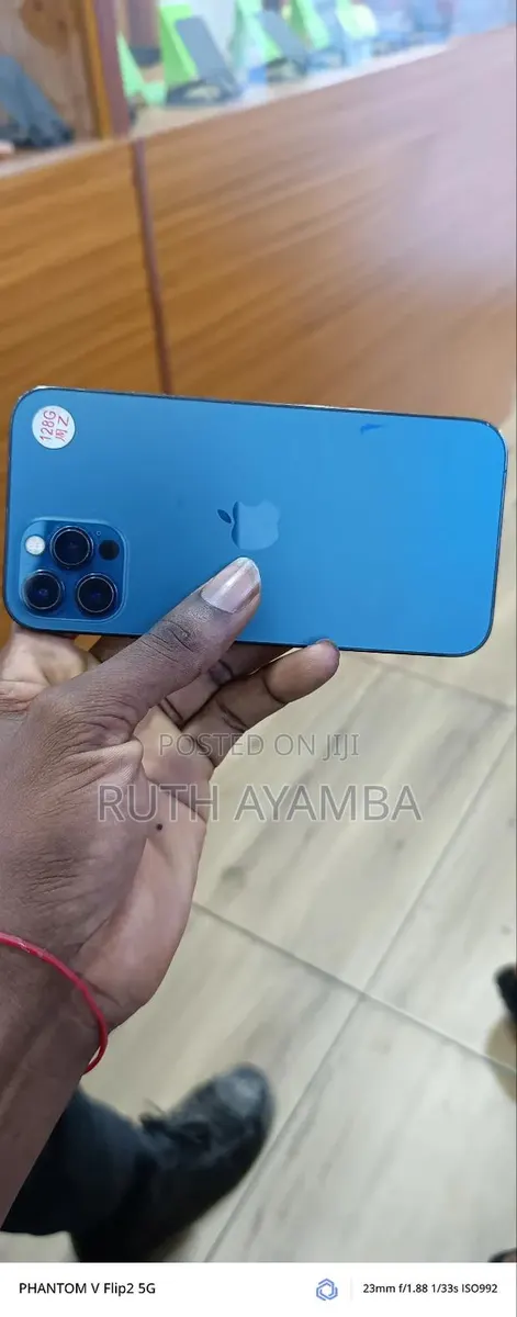 Apple iPhone 12 Pro 128 GB Blue · Photo 1