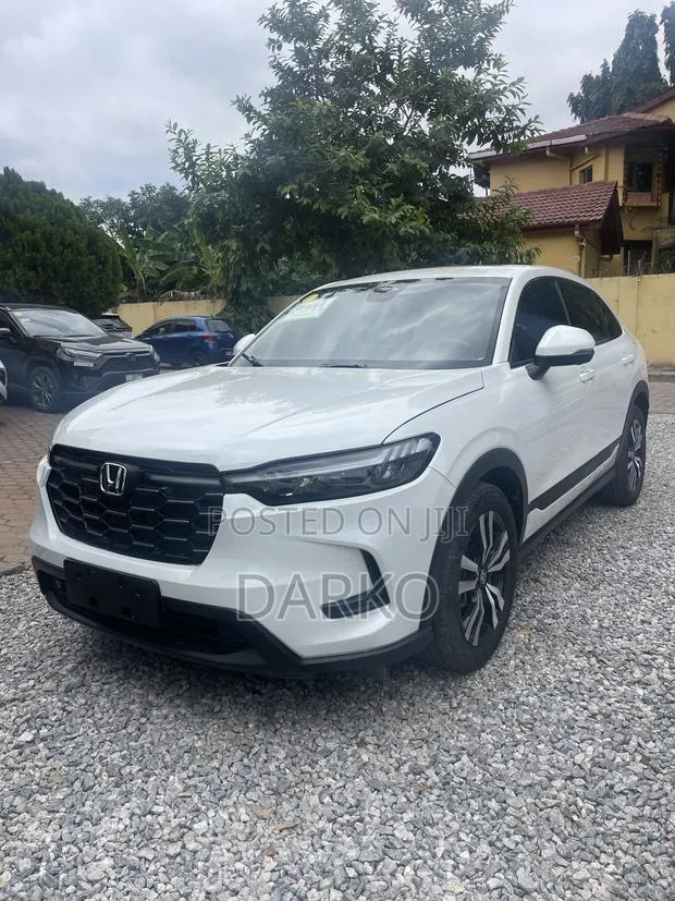 Honda HR-V 2023 White · Photo 1