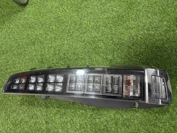 Voxy 2014 Tail Light · Photo 1