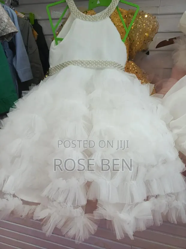 Fluffy Kids Dresses · Photo 1