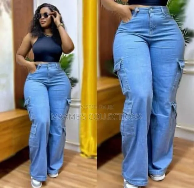 Women’S High Wasted Cargo Jeans. · Photo 1