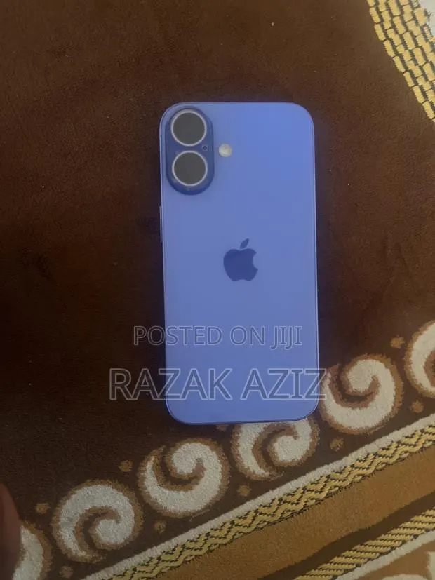 Apple iPhone 16 128 GB Blue · Photo 1