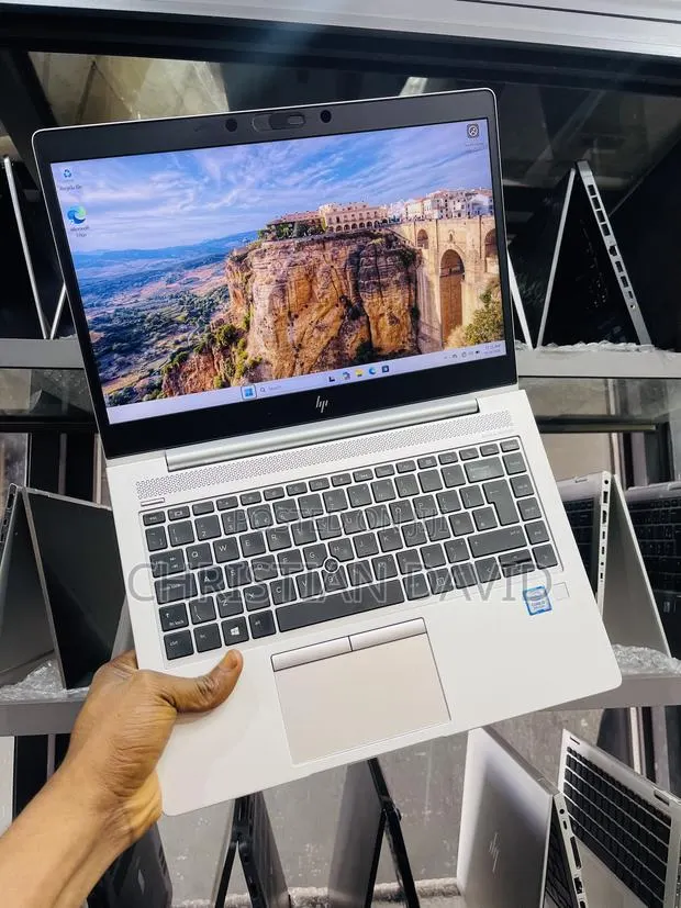 Laptop HP EliteBook 840 G5 8GB Intel Core i5 SSD 256GB · Photo 1