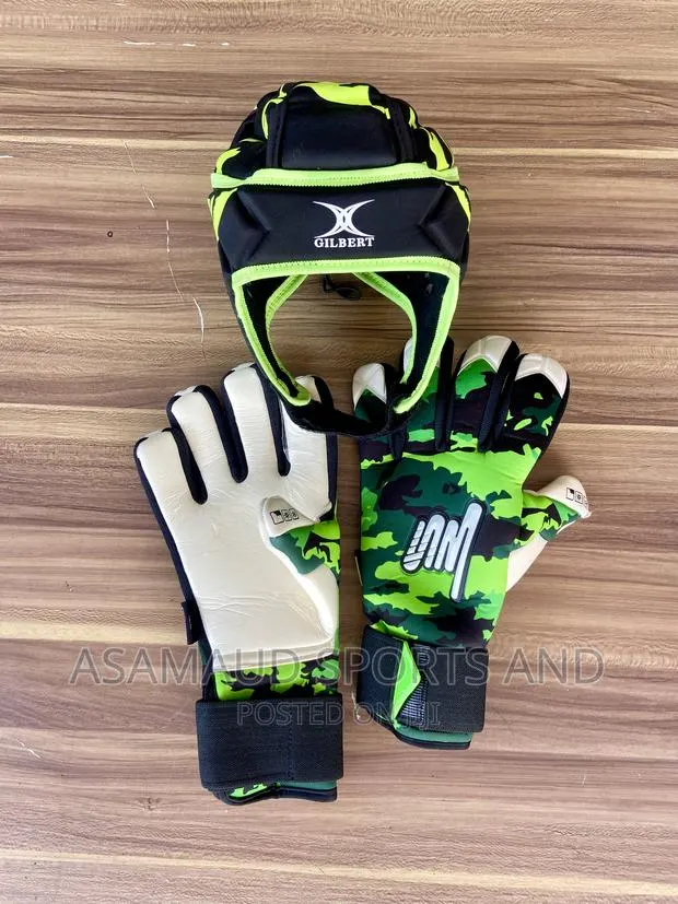 Original Goalkeppers Head Cover Plus Gloves · Photo 1