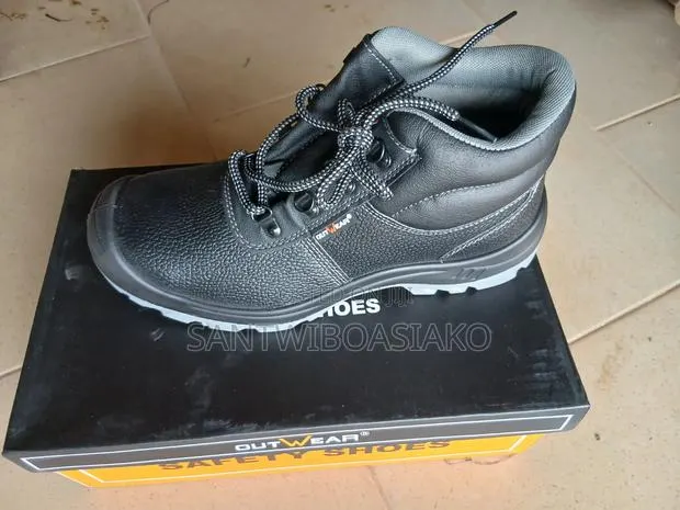 Safety Shoes · Photo 1