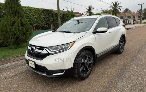 Honda CR-V Touring AWD 2019 White · Photo 1