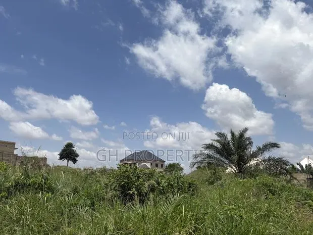 One Plot for Sale at Trade 7 Minutes Walk From Main Road. · Photo 1