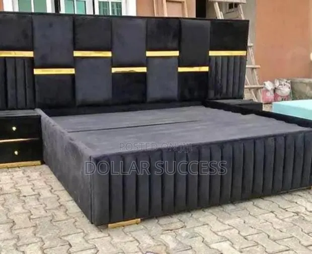Pattern Design King Size Bedframe · Photo 1