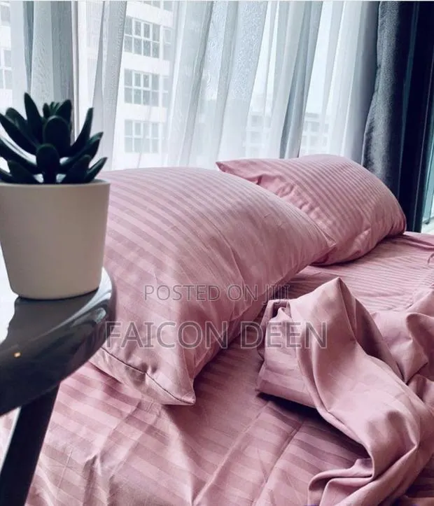 Original Classic 2 Cotton Bedsheets,4 Pillow Cases Built for Hotels · Photo 1