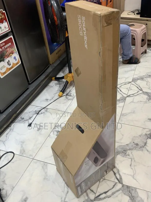 Essential 330 Watts Black Samsung Hw-S80cb/Za 3.1.2 Channel Soundbar · Photo 1