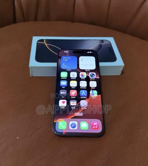 Apple iPhone 16 Pro Max 512 GB Gold · Photo 1