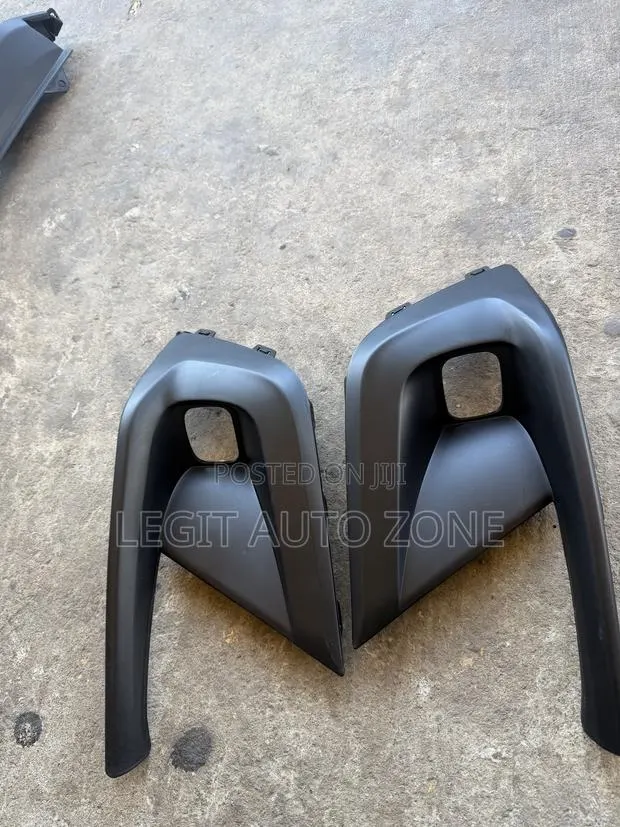 Honda Civic 2022,2023,2024, Fog Light Cover Available · Photo 1