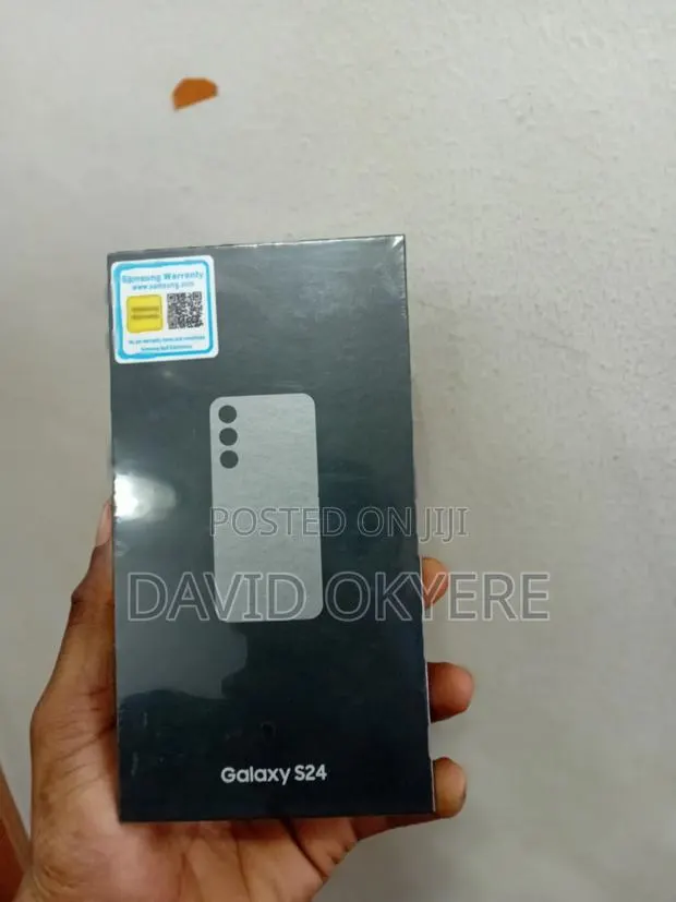 New Samsung Galaxy S24 256 GB Black · Photo 1