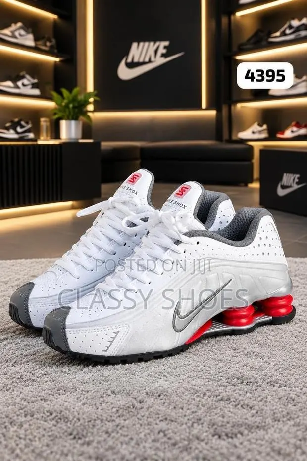 Nike Shox R4 White Metallic · Photo 1