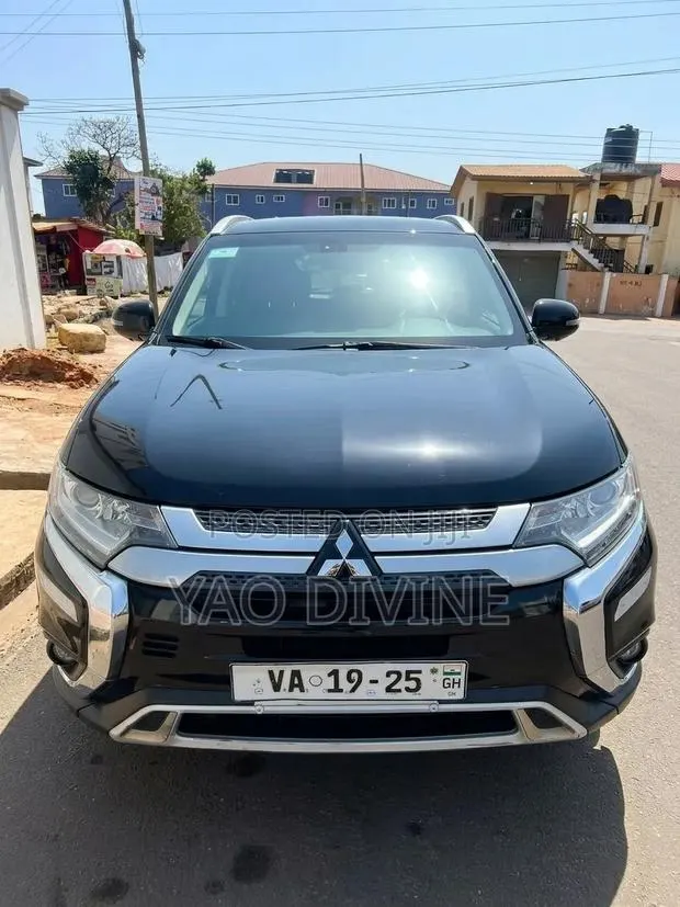 Mitsubishi Outlander SEL FWD 2019 Black · Photo 1