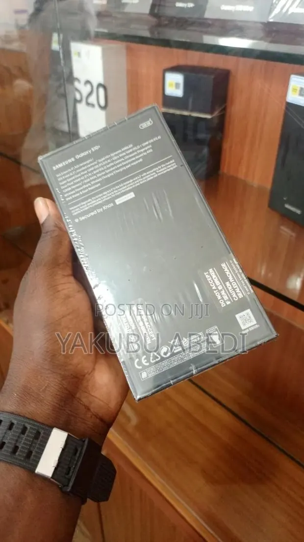 New Samsung Galaxy S10 Plus 128 GB Black · Photo 1