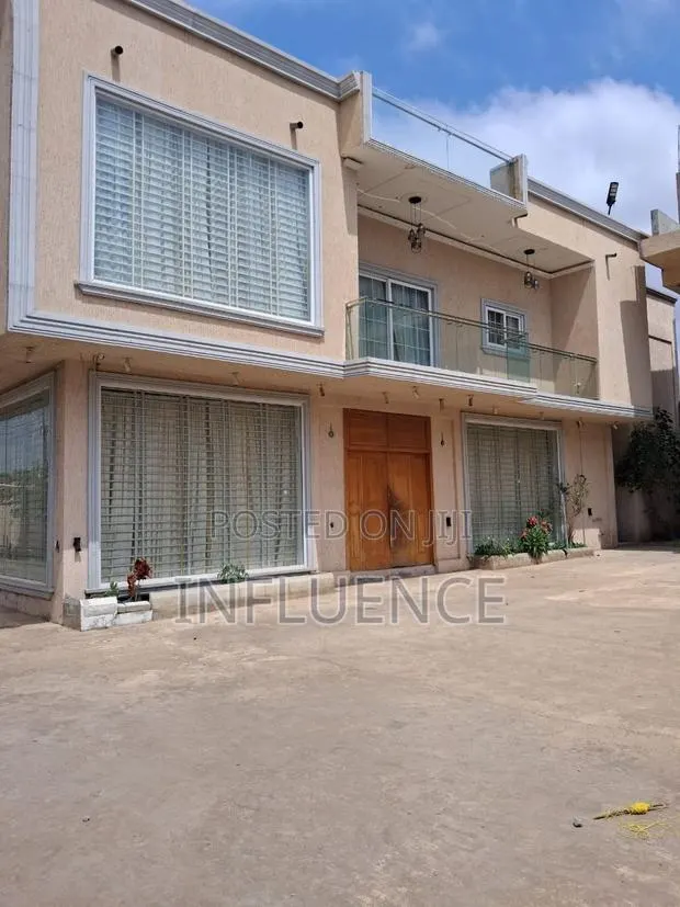 10bdrm House in Adjirigano, East Legon for sale · Photo 1