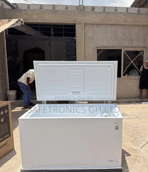 Neatly Boxed Midea 418ltrs Chest Freezer Mdrc564fzf01 · Photo 1