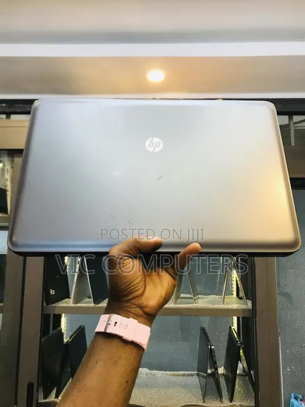 Laptop HP 650 6GB Intel Celeron HDD 320GB · Photo 1